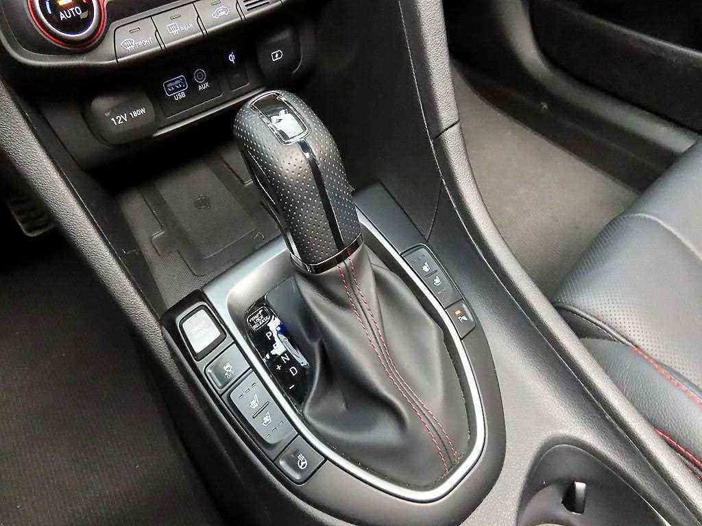 HYUNDAI Veloster - Vista 10