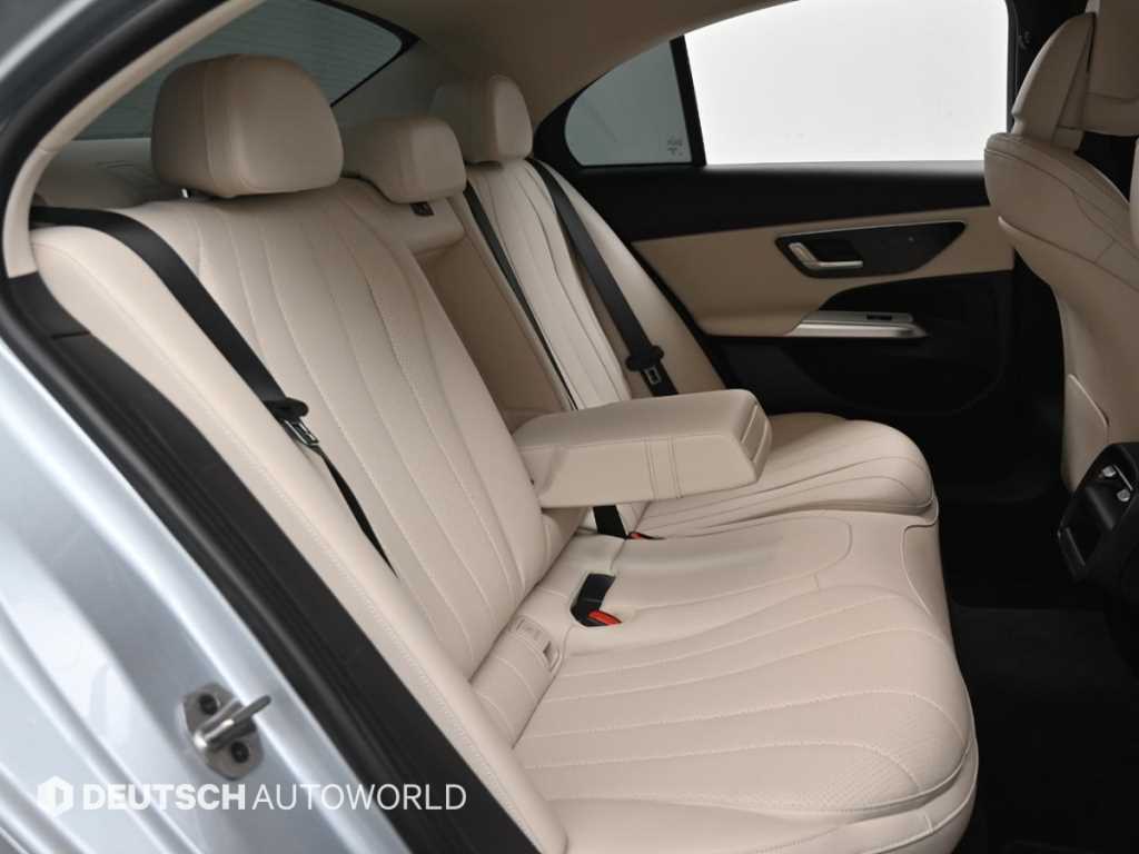 Mercedes Benz E class - Vista 12