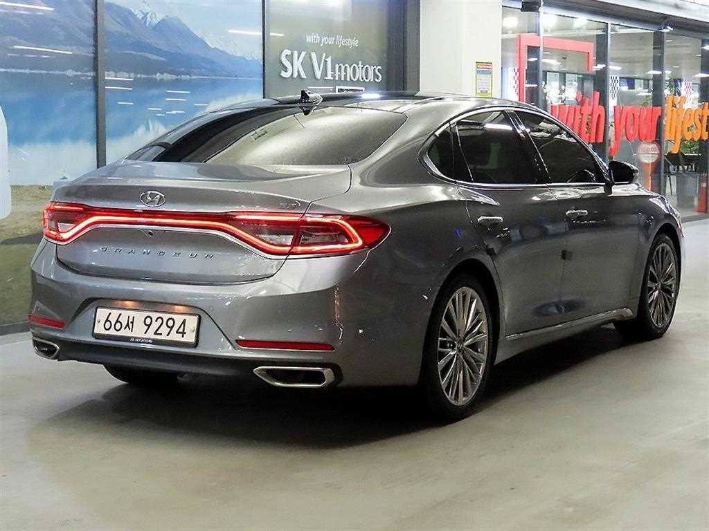 HYUNDAI Grandeur - Vista 4