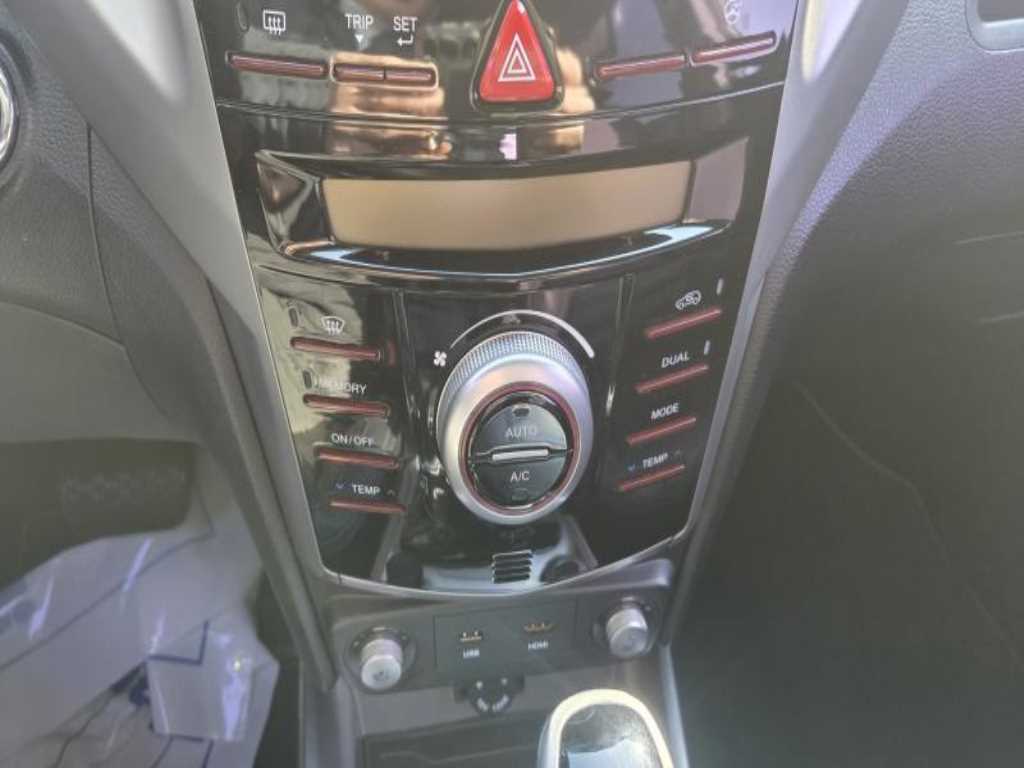 Ssangyong Tivoli 2016 - Importación desde Corea - HF Imports Iquique - Foto 14