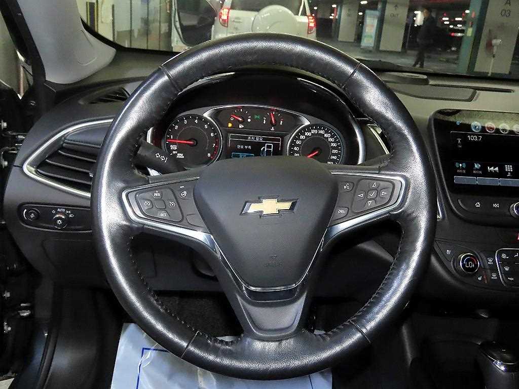 Chevrolet Malibu - Vista 8