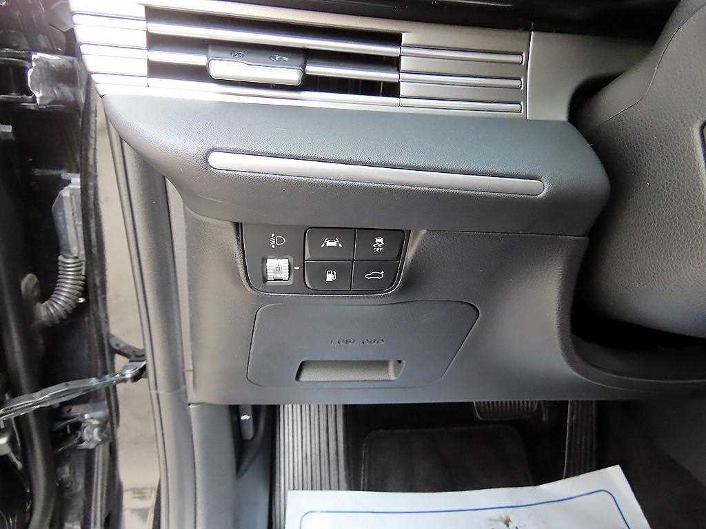 HYUNDAI Grandeur - Vista 11