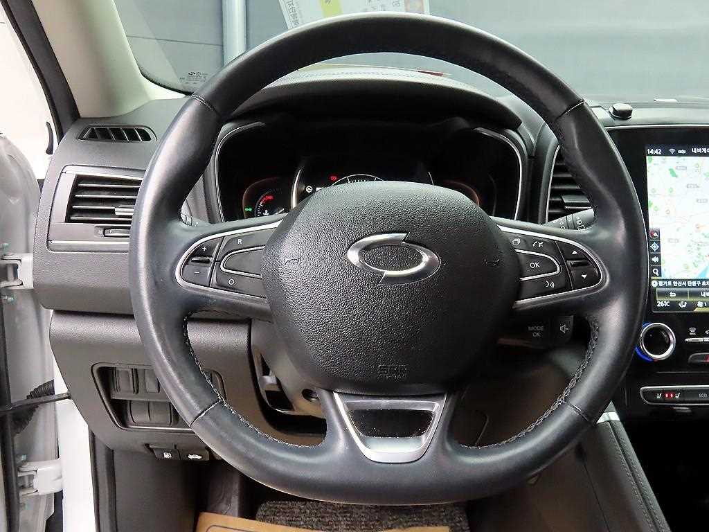 SAMSUNG QM6 - Vista 9