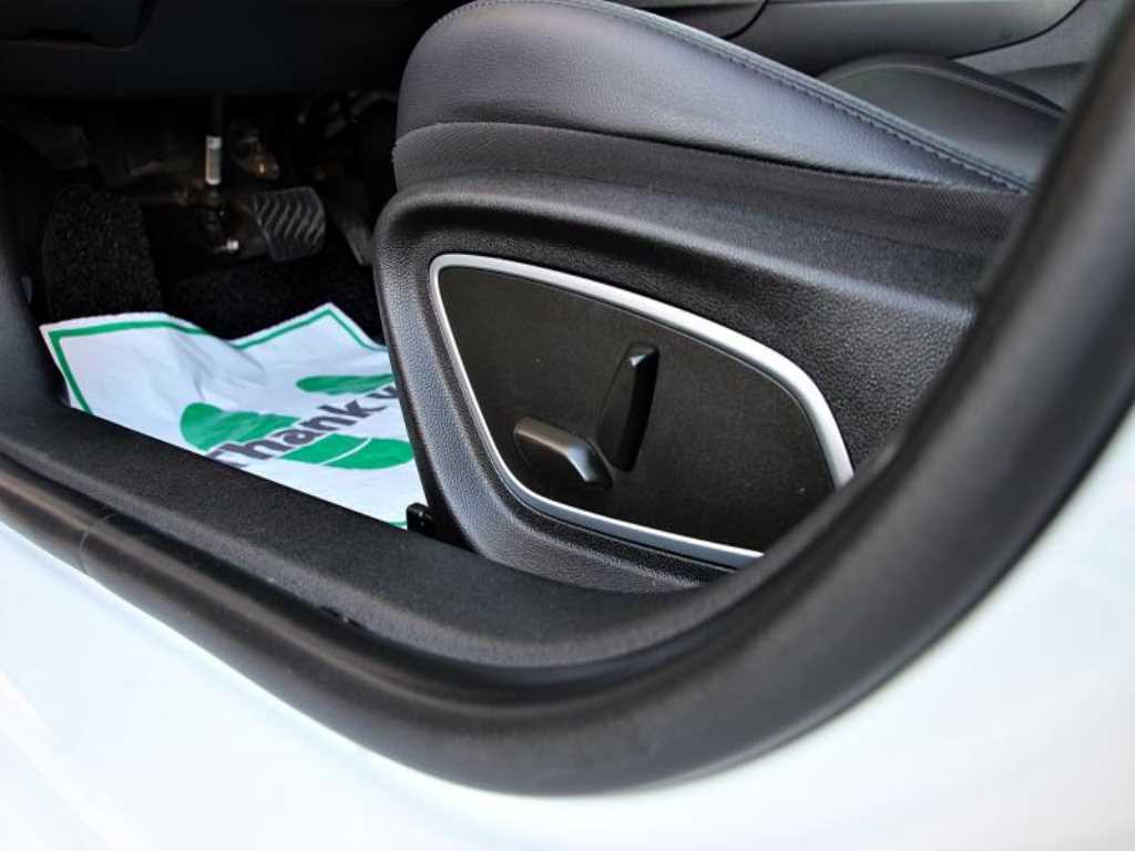 SAMSUNG SM6 - Vista 12