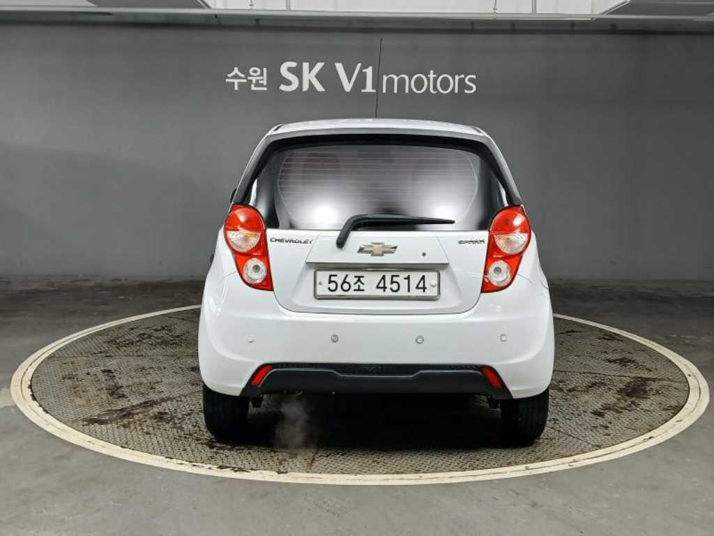 Chevrolet Spark - Vista 5