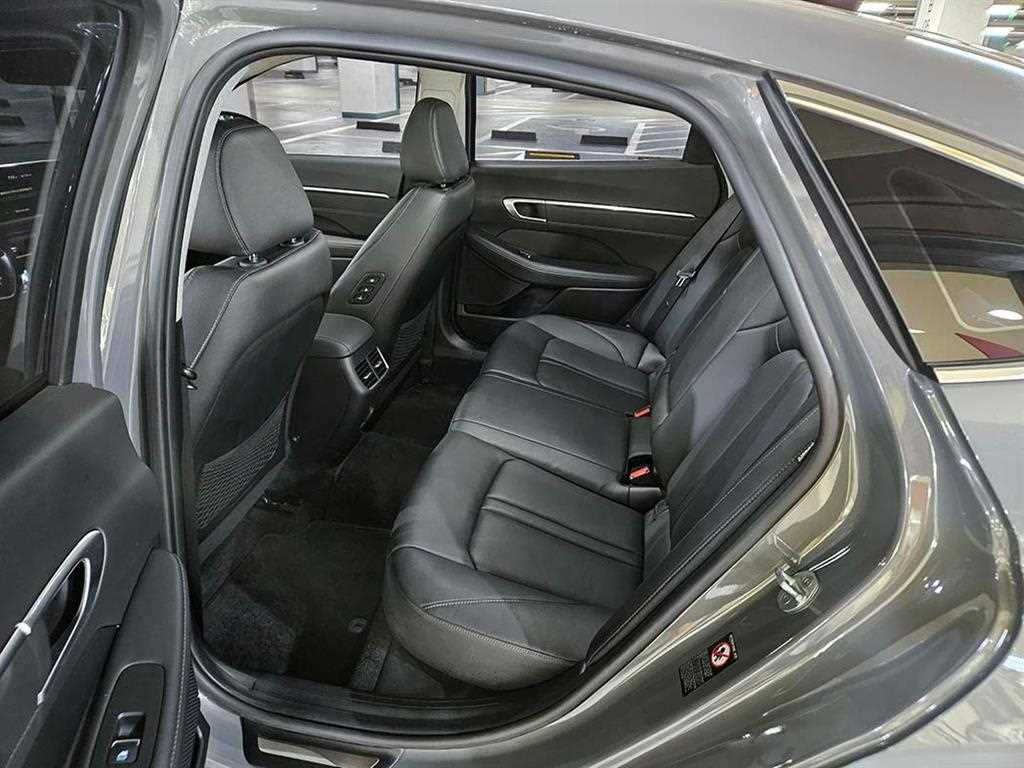 HYUNDAI Sonata - Vista 7