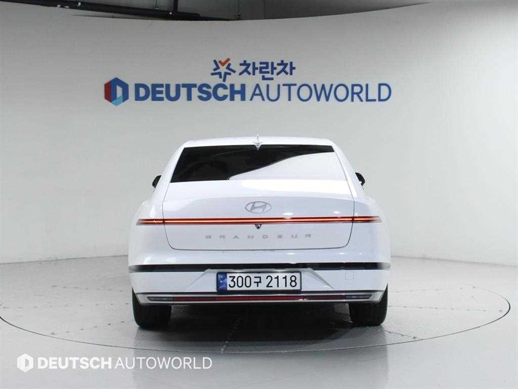 HYUNDAI Grandeur - Vista 4