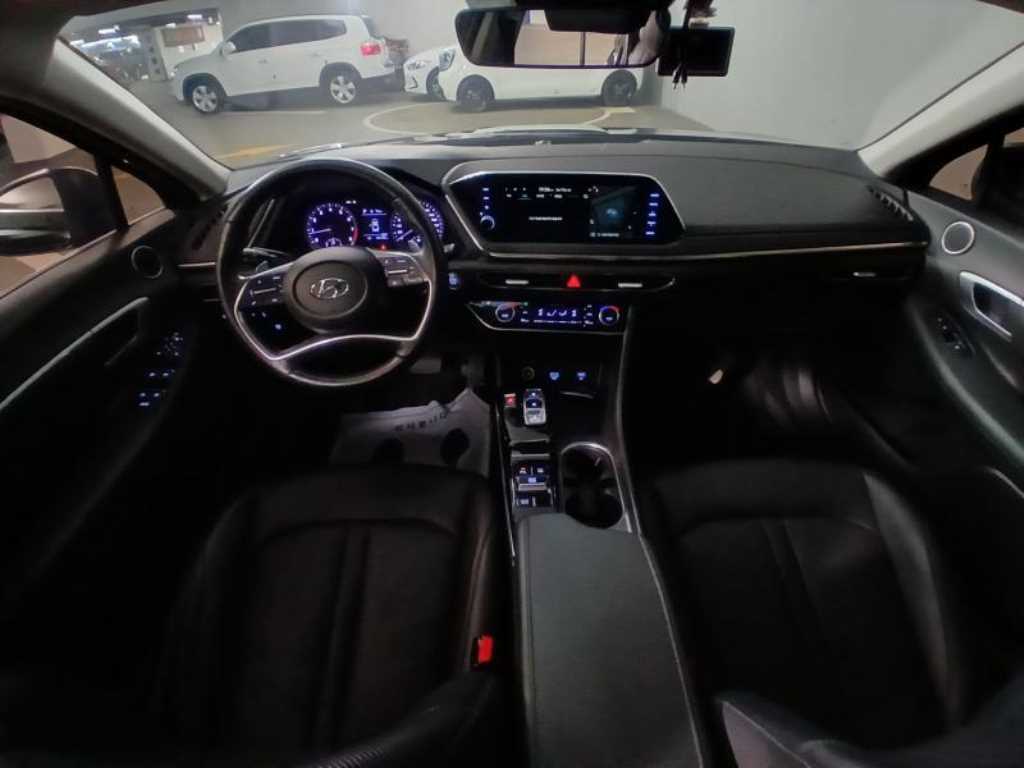 HYUNDAI Sonata - Vista 6