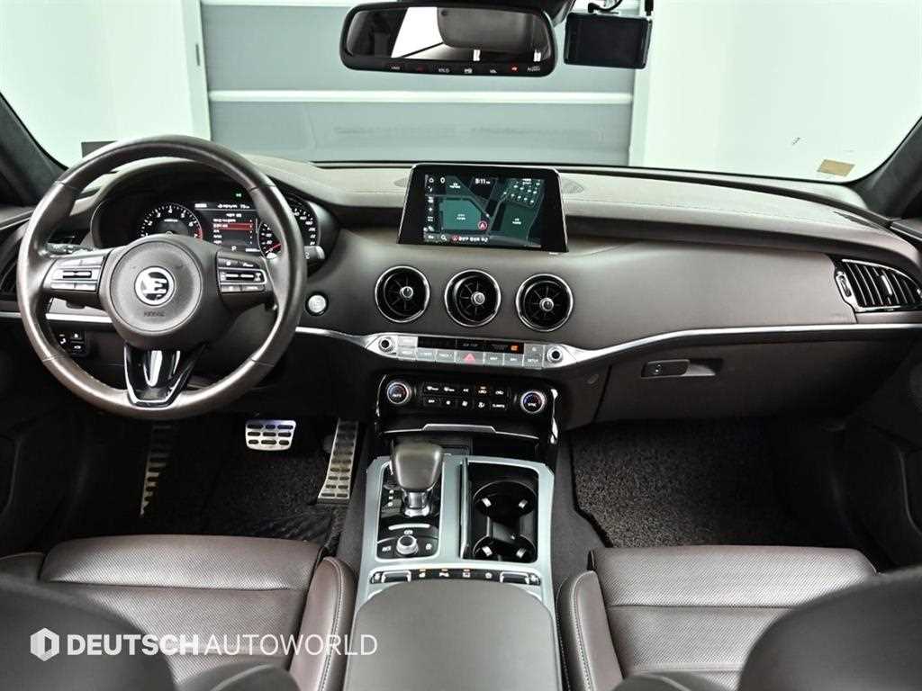 KIA Stinger - Vista 7