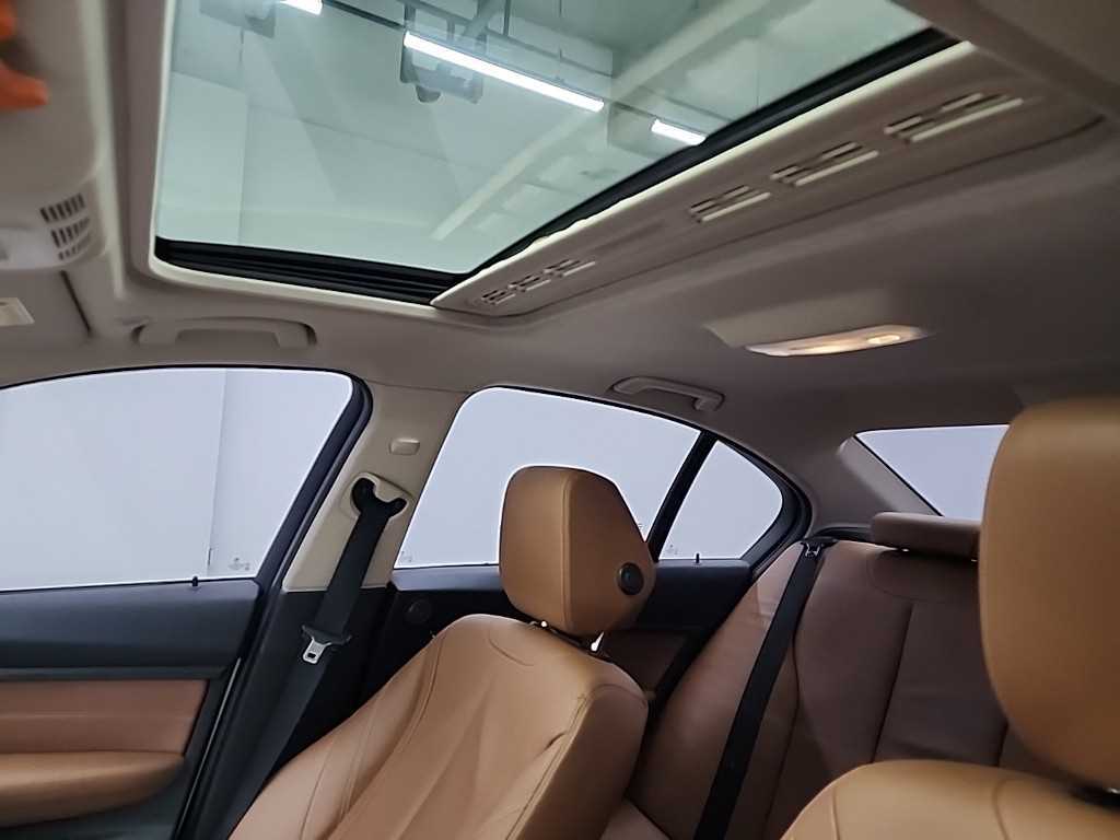 BMW 3 series 2012 Blanco - Importación desde Corea - HF Imports Iquique - Foto 13