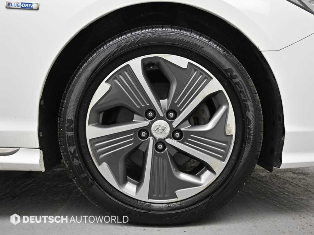 HYUNDAI Sonata - Vista 5