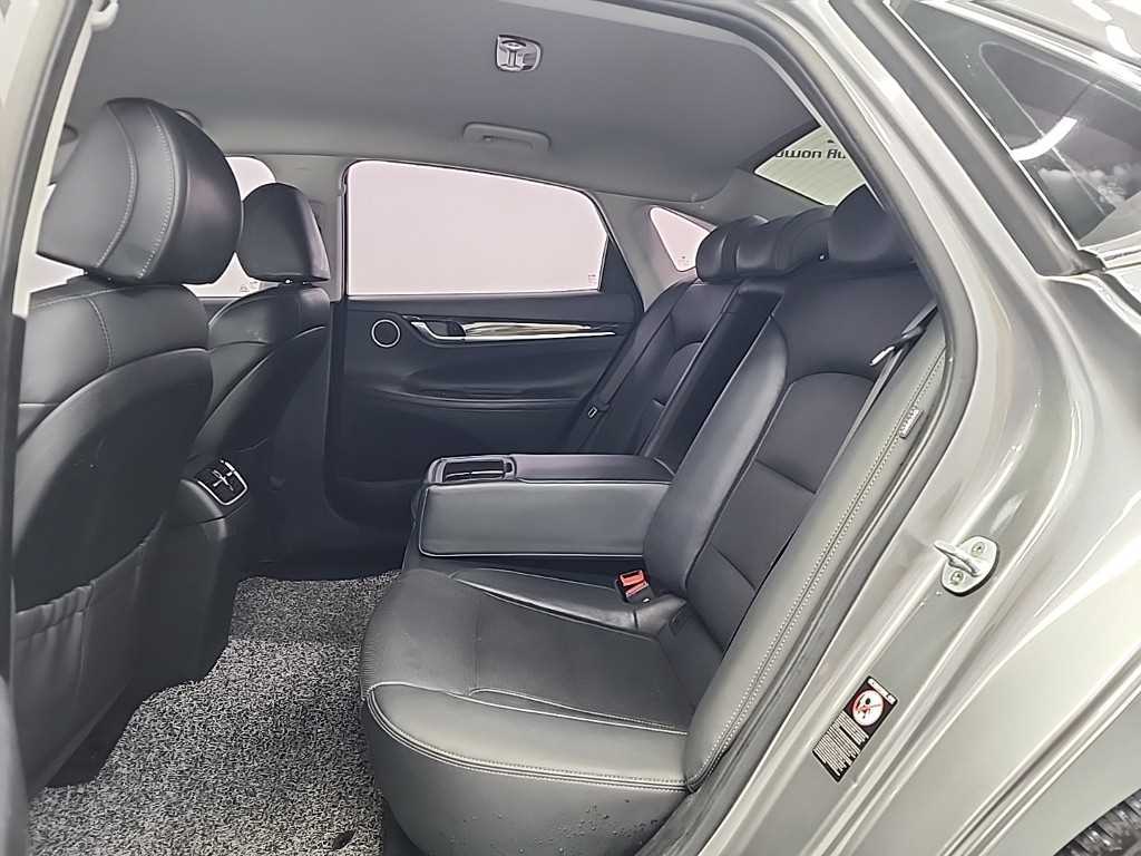 HYUNDAI Grandeur - Vista 12