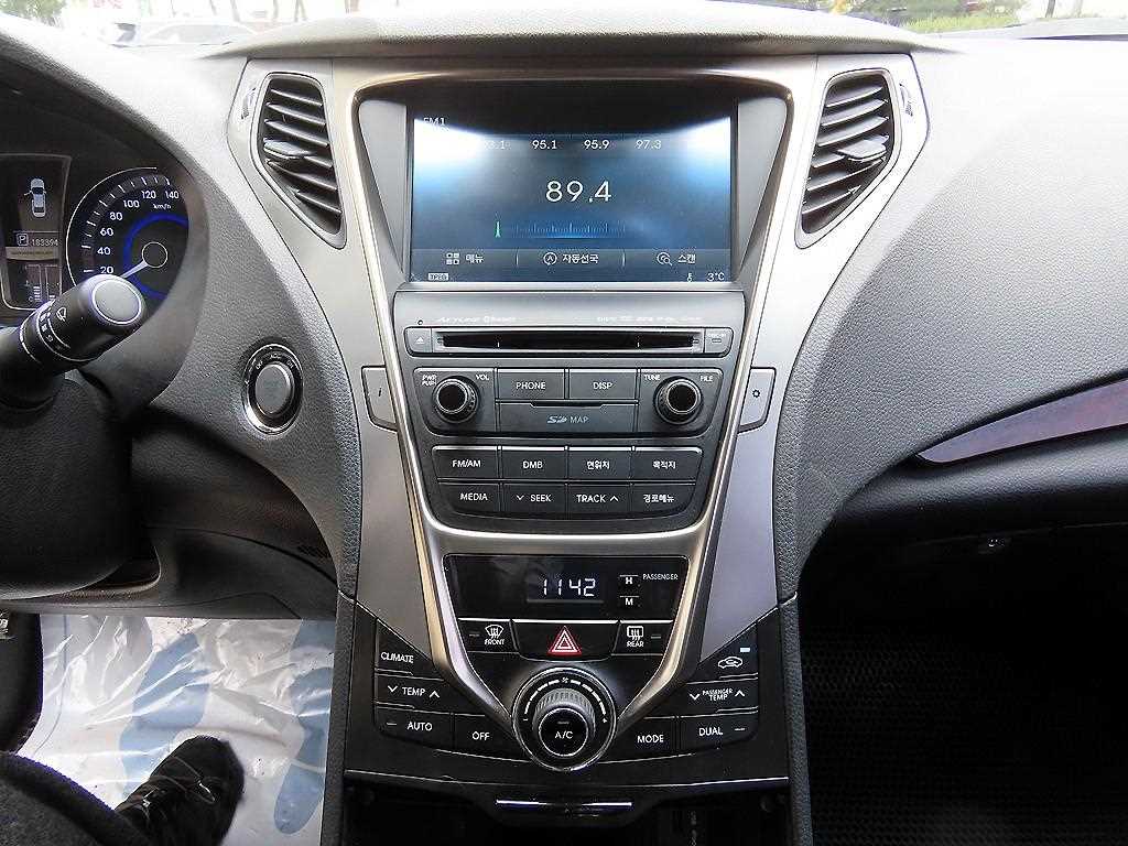 HYUNDAI Grandeur - Vista 12