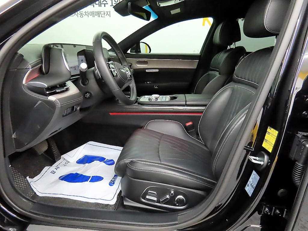 Genesis G90 - Vista 5