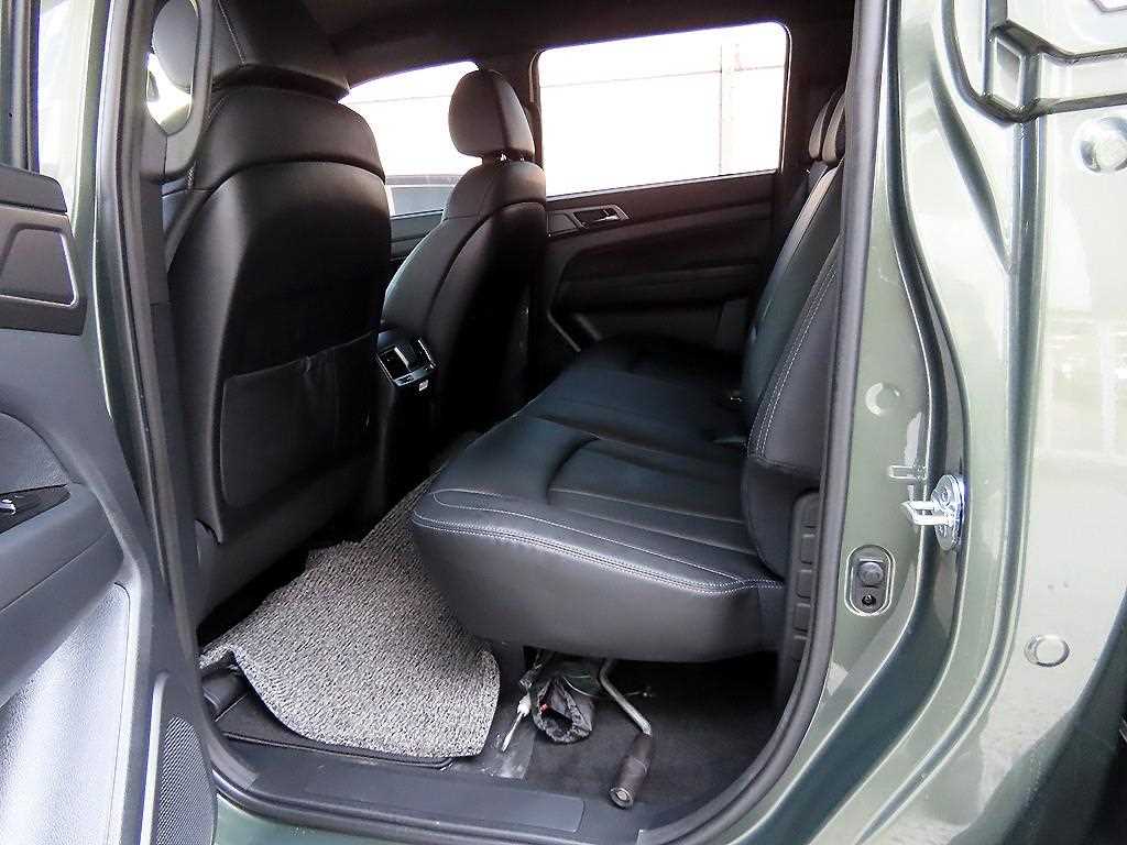 Ssangyong Rexton - Vista 7