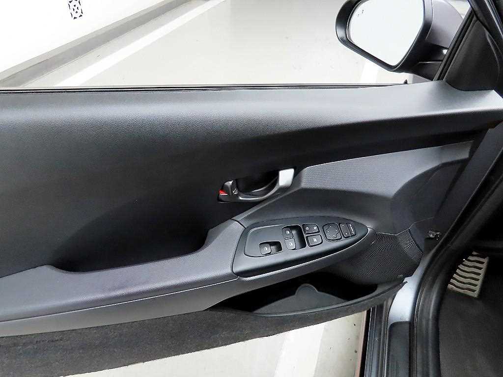 HYUNDAI Veloster - Vista 11