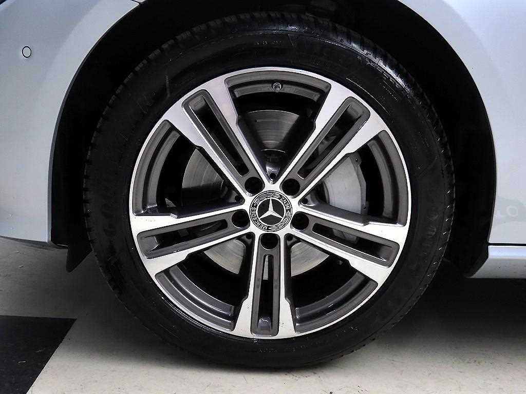 Mercedes Benz E class 2022 Plateado - Importación desde Corea - HF Imports Iquique - Foto 19