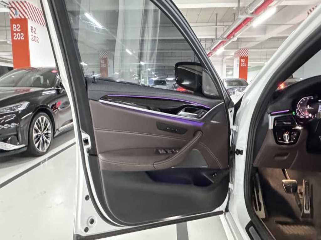 BMW 5 Series - Vista 9