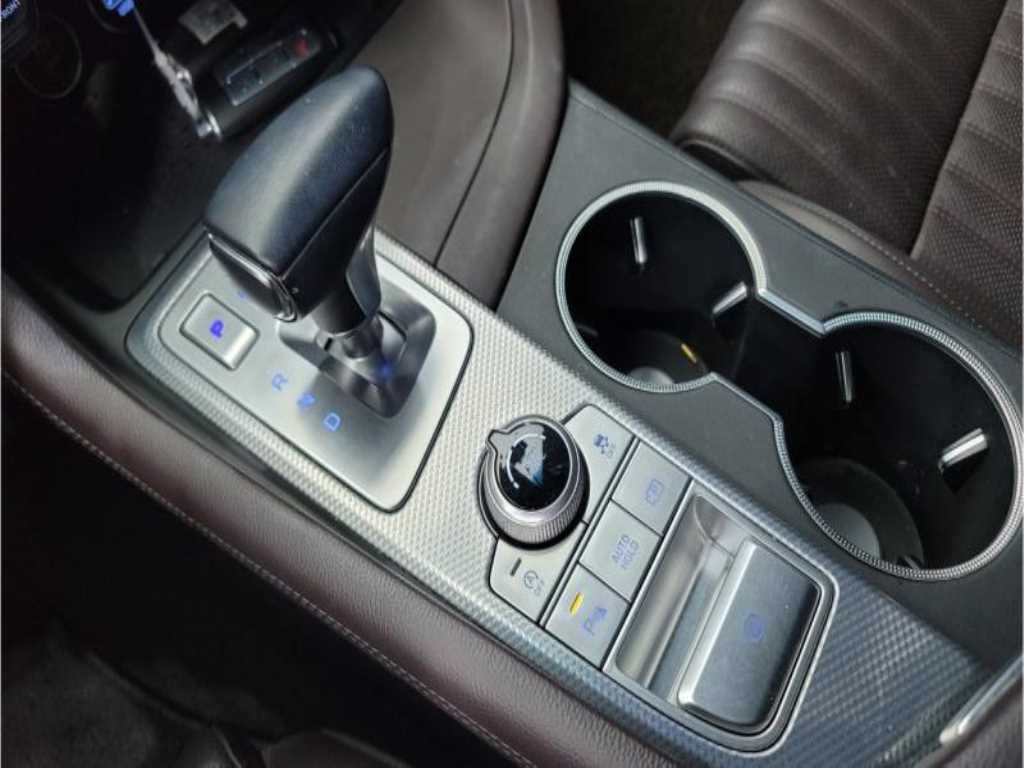 Genesis G70 - Vista 5