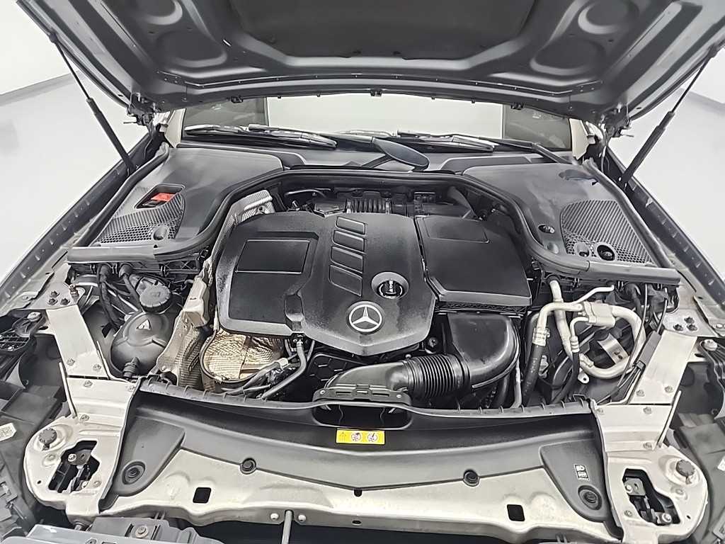 Mercedes Benz E class - Vista 5