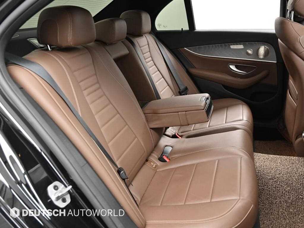 Mercedes Benz E class - Vista 12