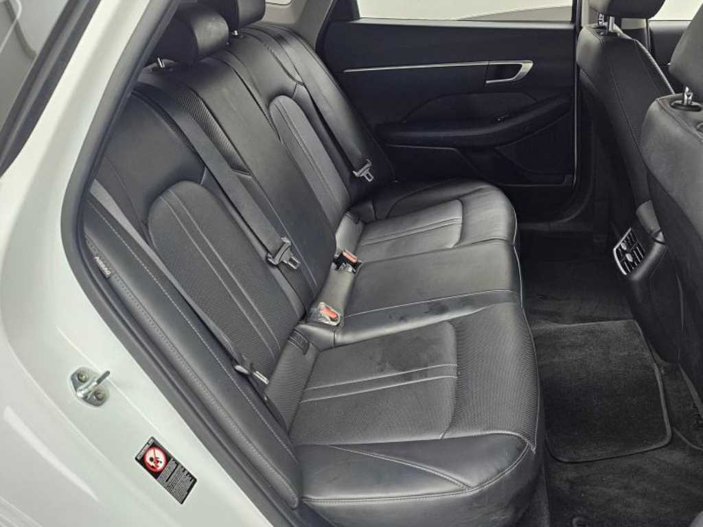 HYUNDAI Sonata - Vista 12