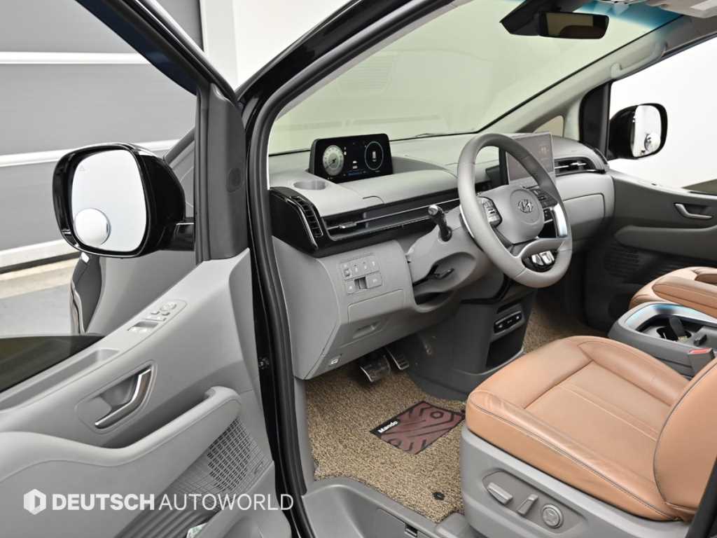 HYUNDAI Staria - Vista 11