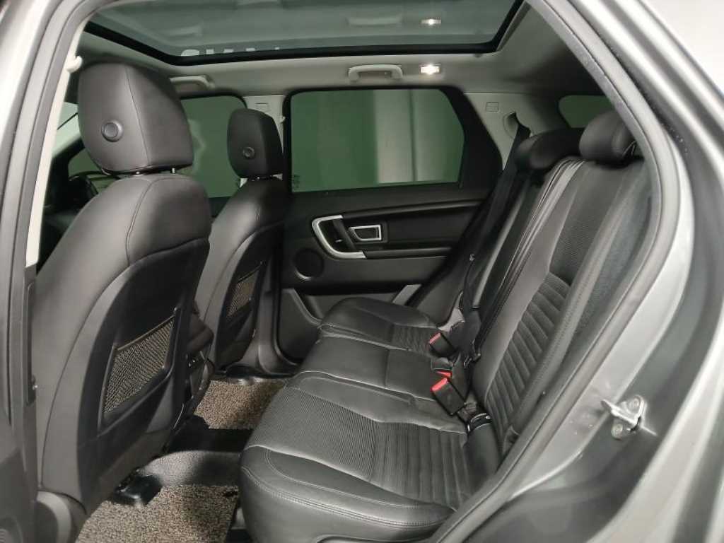 Land Rover Discovery Sports - Vista 7