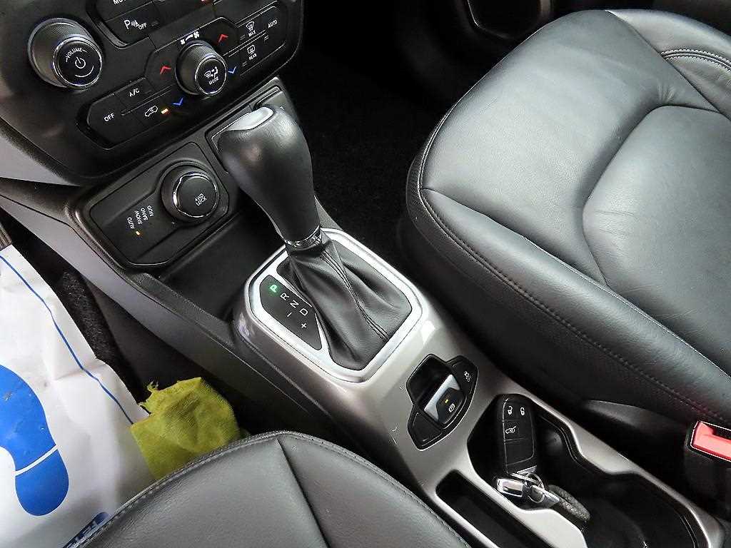 Jeep Renegade - Vista 10