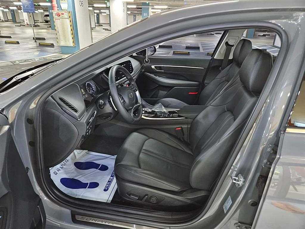 HYUNDAI Sonata - Vista 6