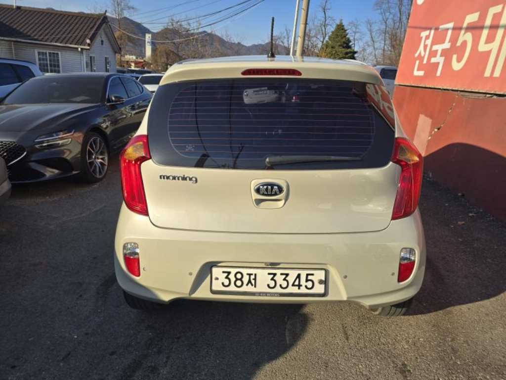 KIA Morning - Vista 5