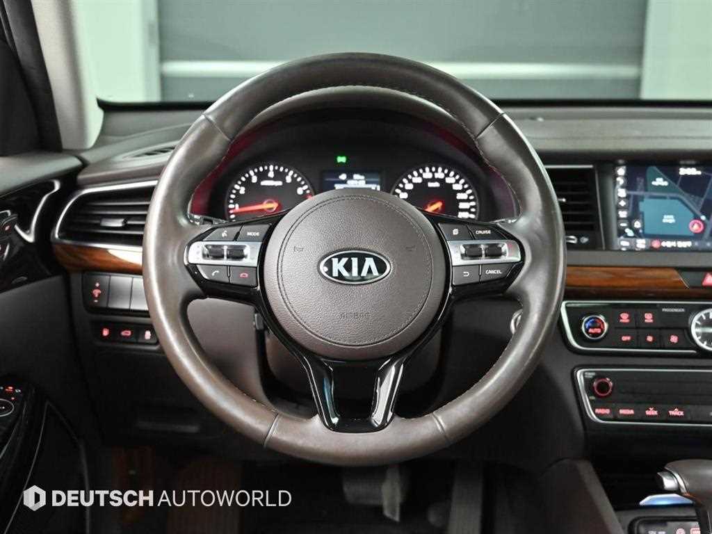 KIA K7 - Vista 12