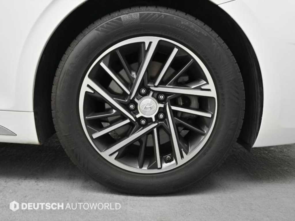 HYUNDAI Grandeur - Vista 5