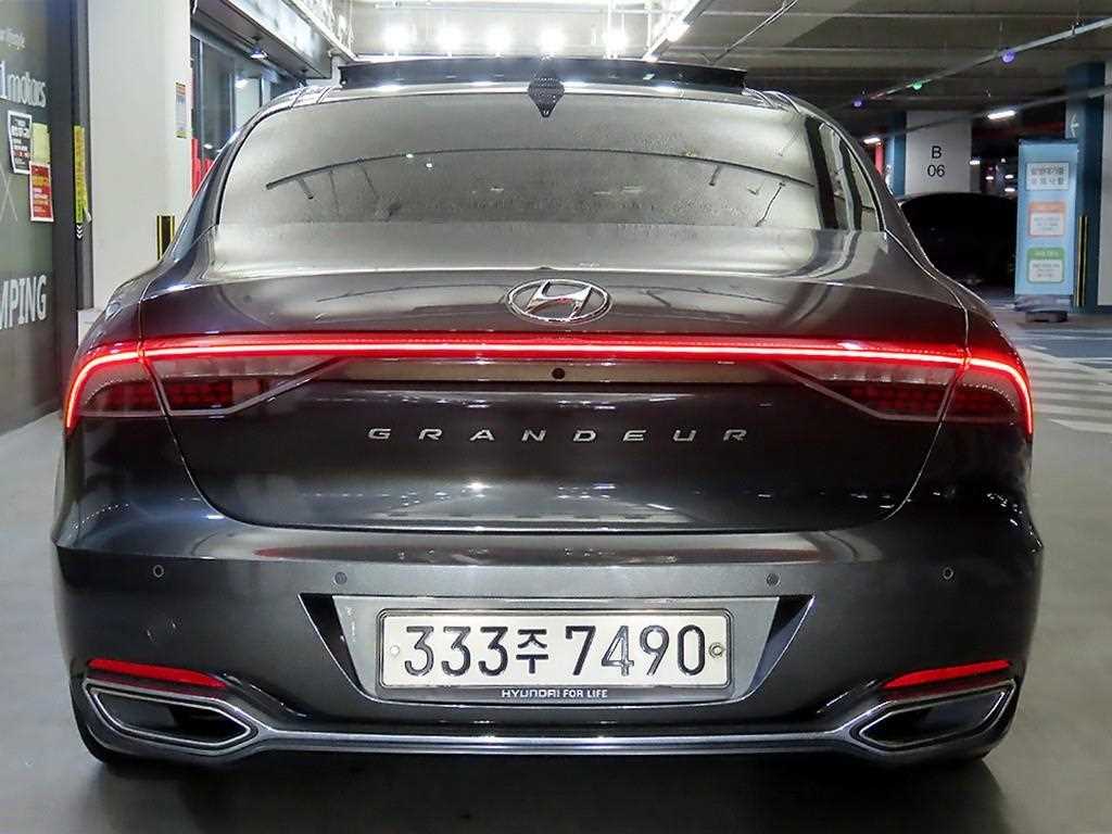 HYUNDAI Grandeur - Vista 5