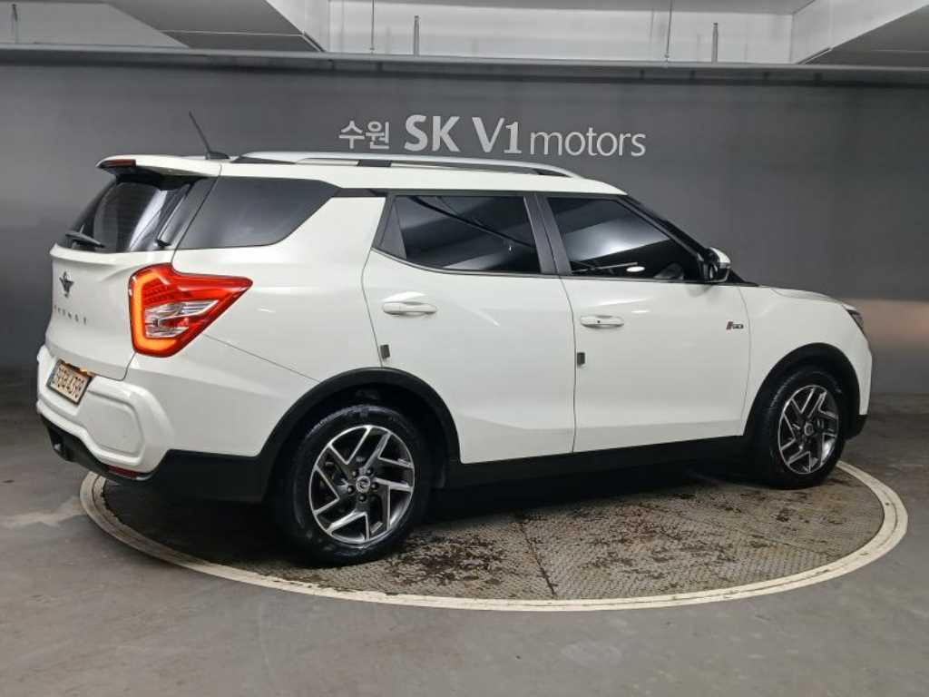 Ssangyong Tivoli - Vista 4