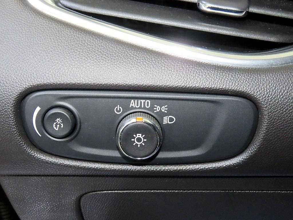 Chevrolet Malibu 2017 Gris - Importación desde Corea - HF Imports Iquique - Foto 14