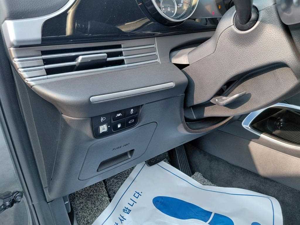 HYUNDAI Grandeur - Vista 9