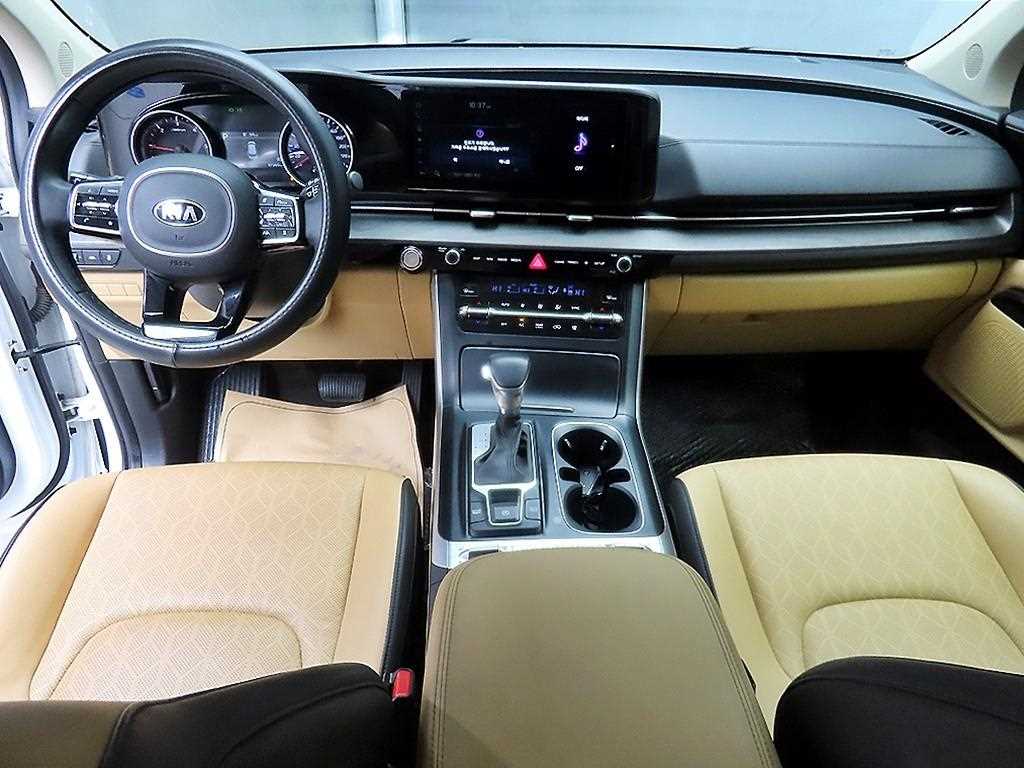 KIA Carnival - Vista 7