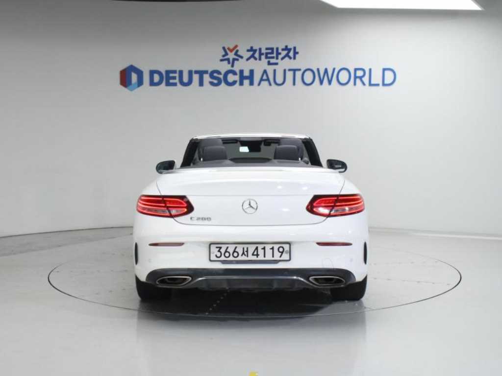 Mercedes Benz C Class - Vista 4