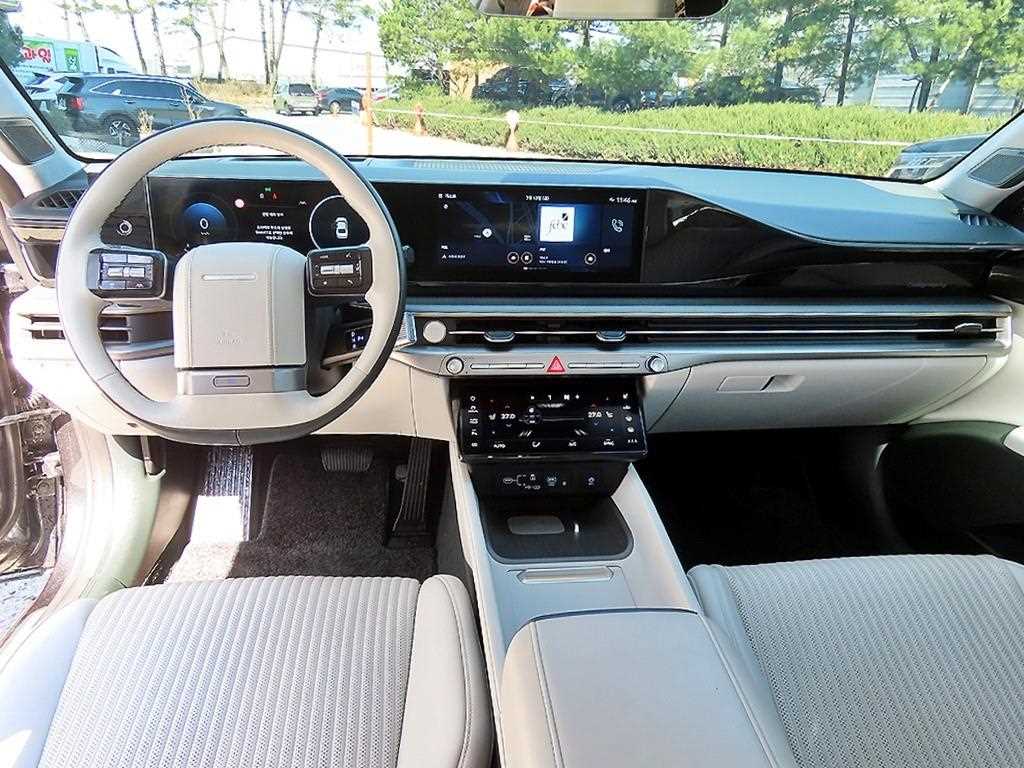 HYUNDAI Grandeur - Vista 7