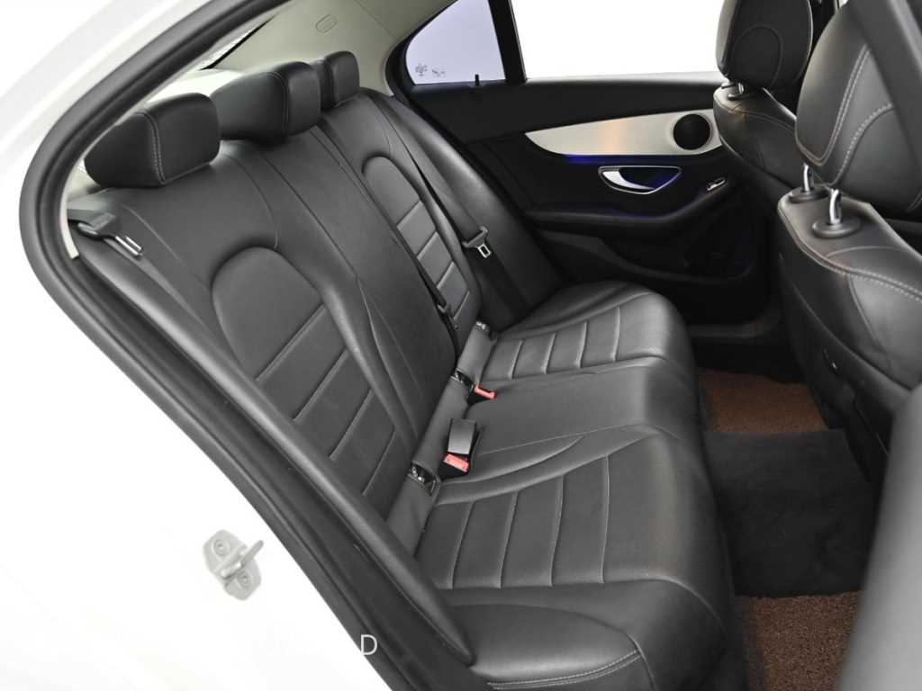 Mercedes Benz C Class - Vista 12