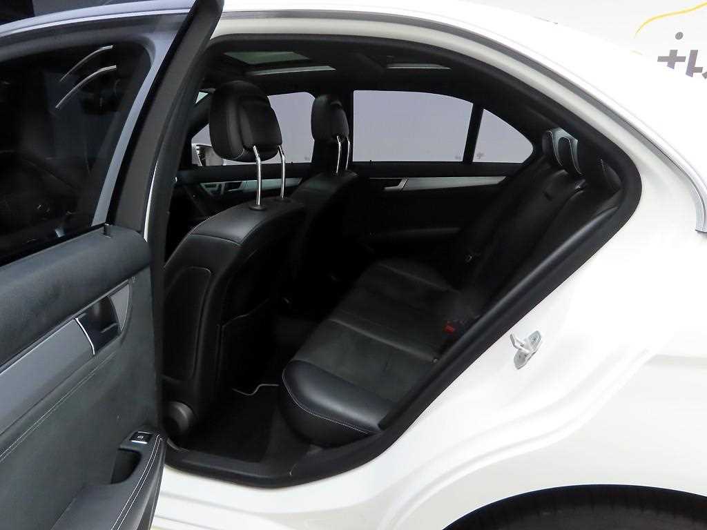 Mercedes Benz C Class 2014 Blanco - Importación desde Corea - HF Imports Iquique - Foto 13