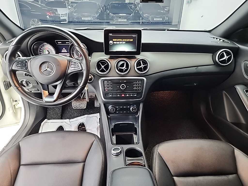 Mercedes Benz CLA Class - Vista 7