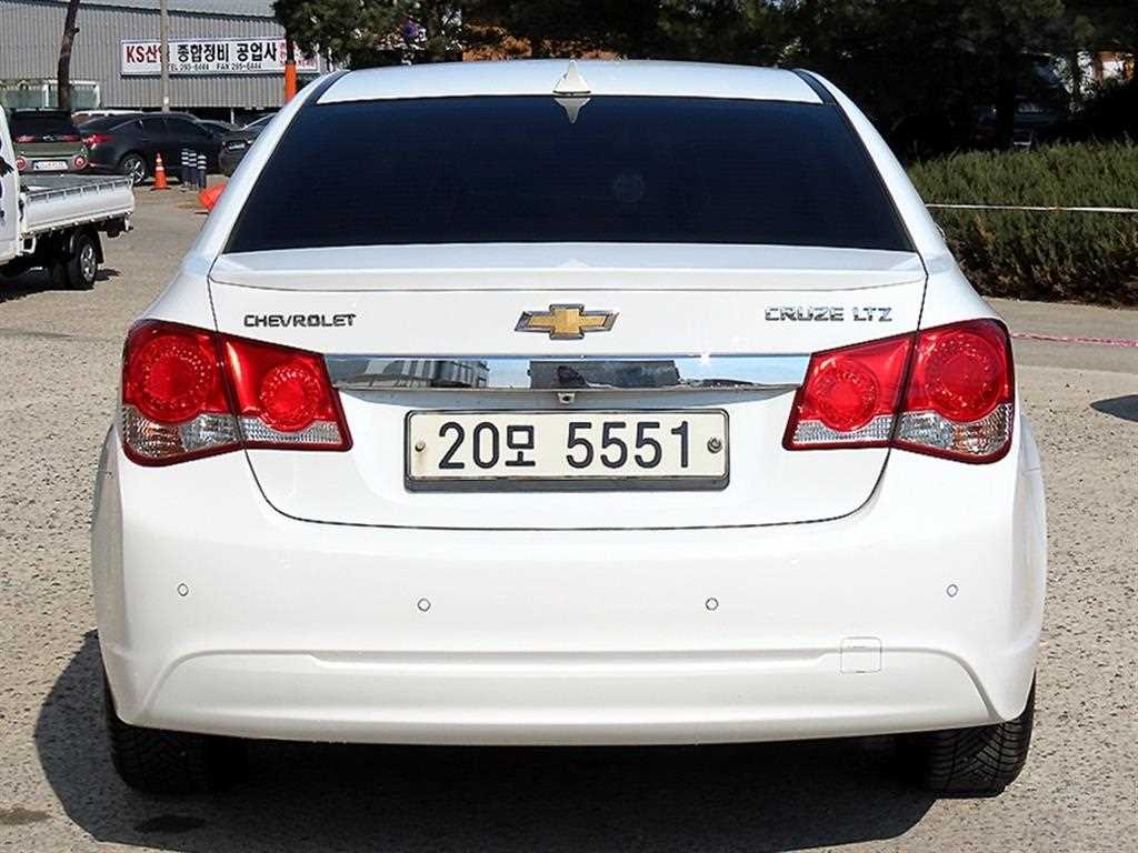 Chevrolet Cruise - Vista 4