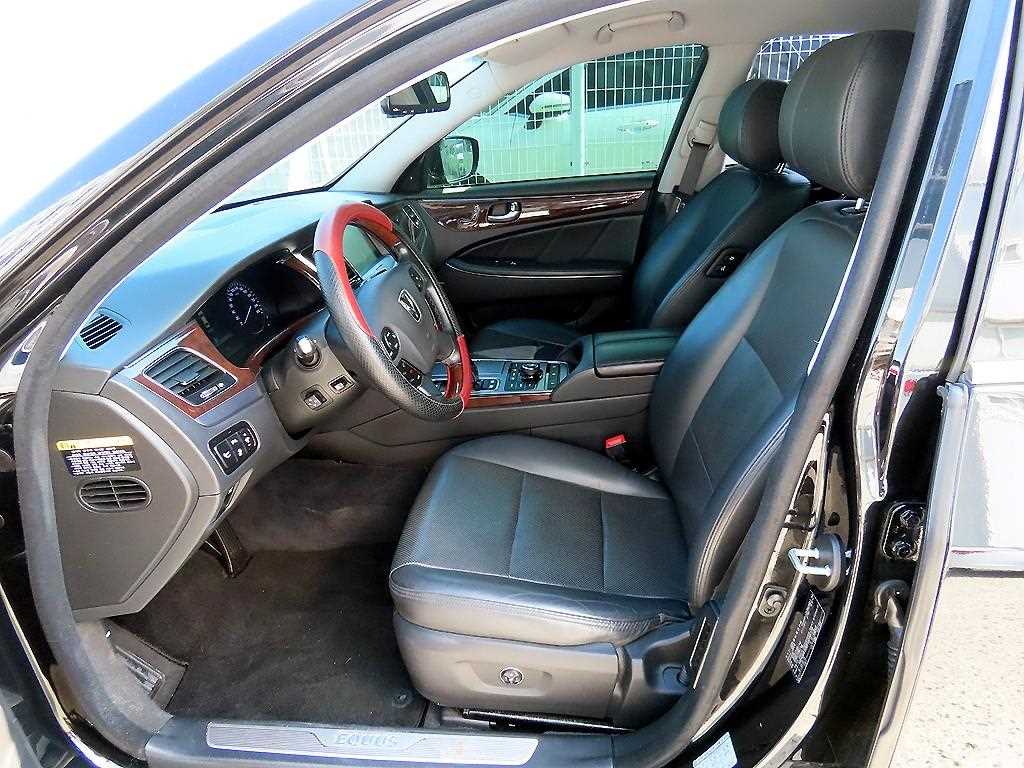 HYUNDAI Equus - Vista 5