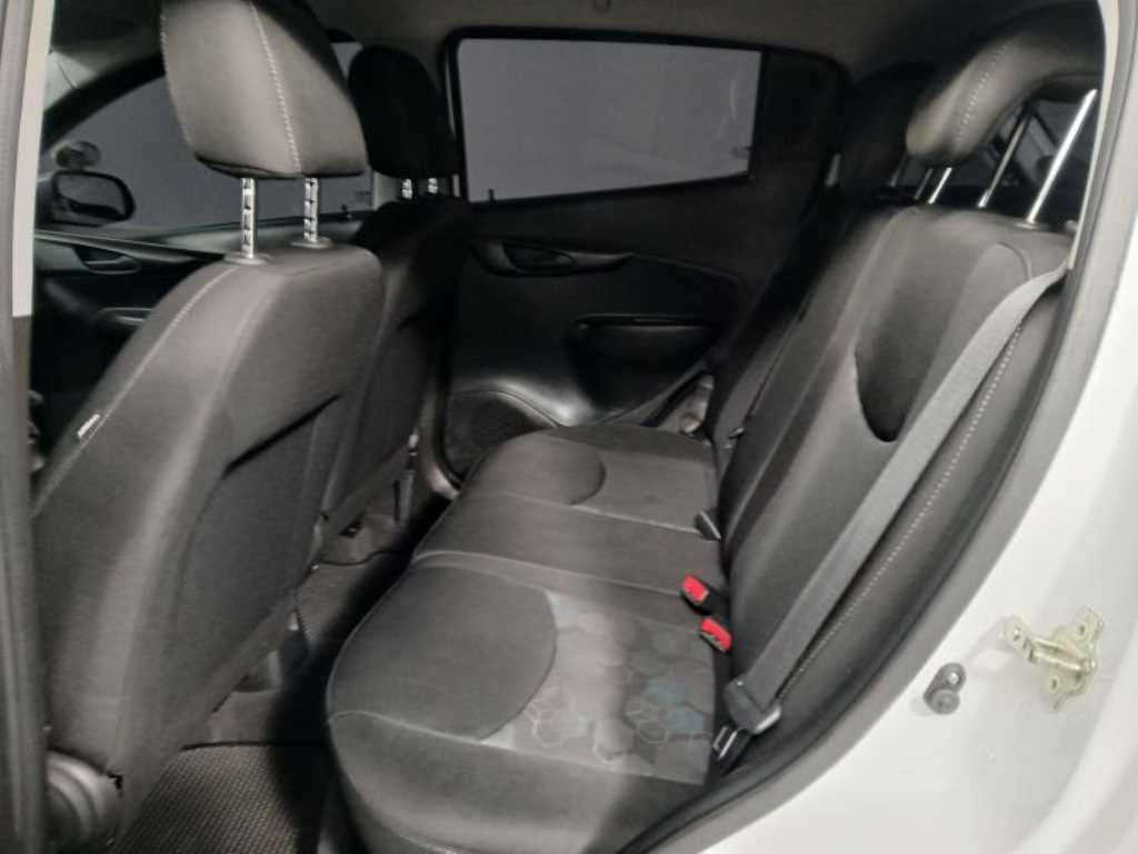 Chevrolet Spark - Vista 7