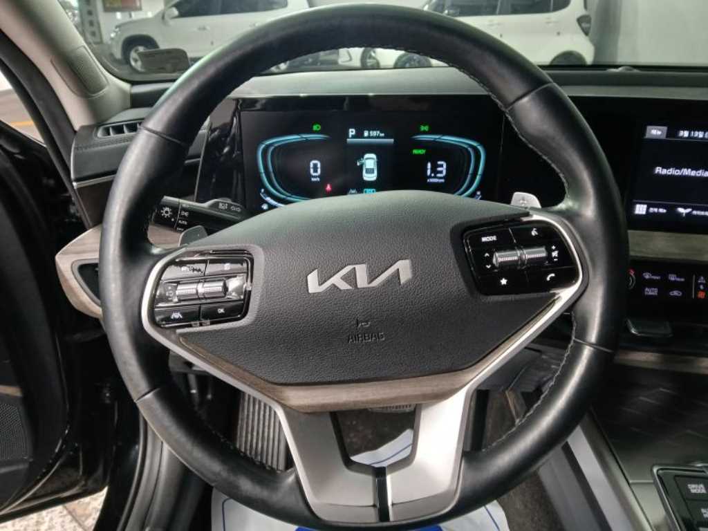 KIA K8 - Vista 8