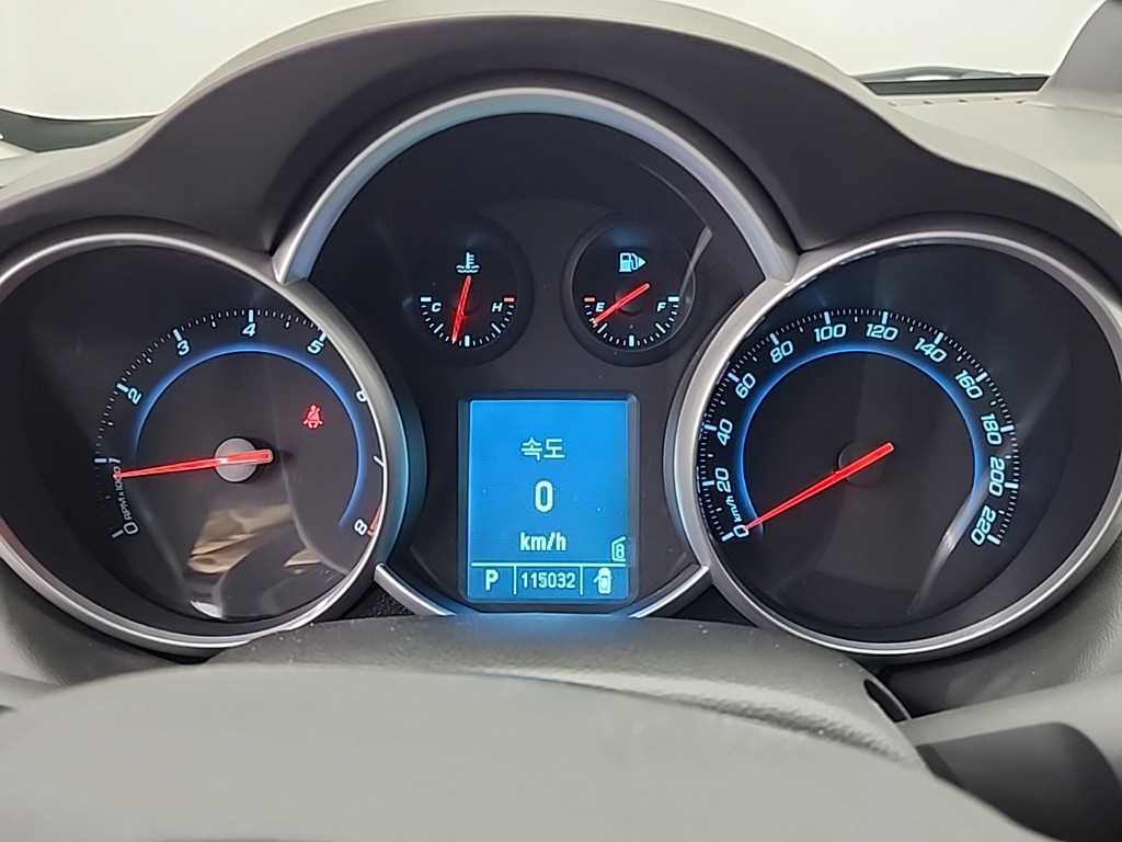 Chevrolet Cruise - Vista 6