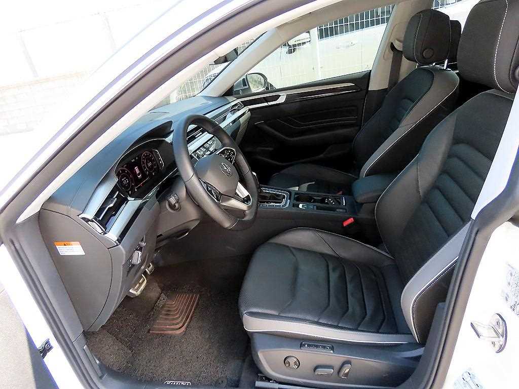 Volkswagen Arteon - Vista 5