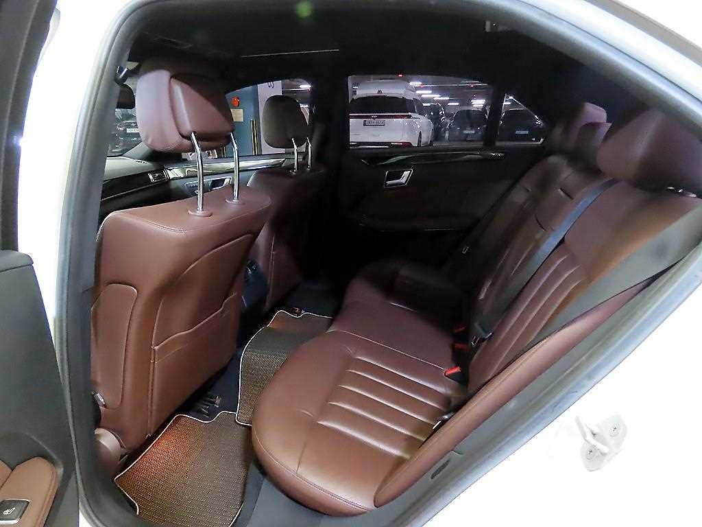 Mercedes Benz E class - Vista 7